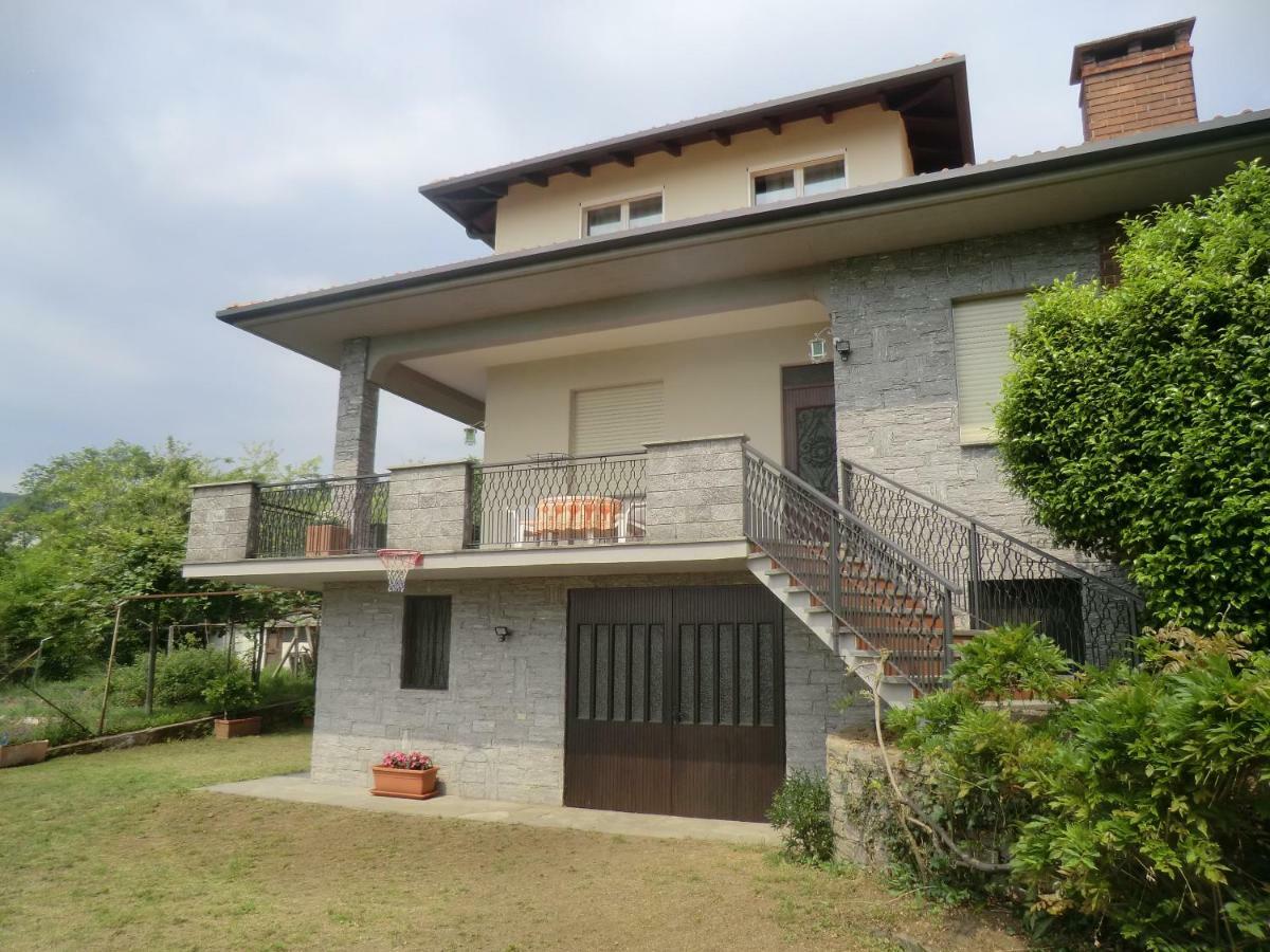 Ferienwohnung Casale Cadeloro Nebbiuno Exterior foto