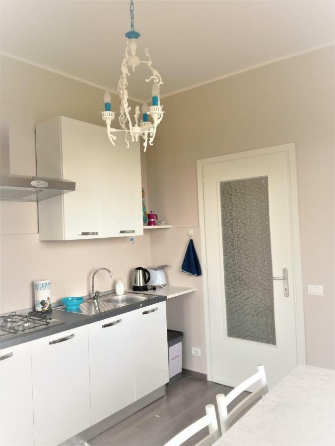Ferienwohnung Casale Cadeloro Nebbiuno Exterior foto